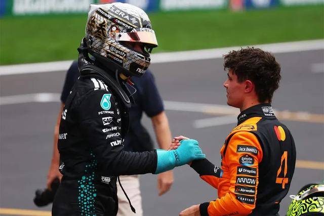 开云官网-迈凯伦轻取阿斯顿马丁,皮亚斯特里关键制胜 第2张 开云官网-迈凯伦轻取阿斯顿马丁,皮亚斯特里关键制胜 第2张